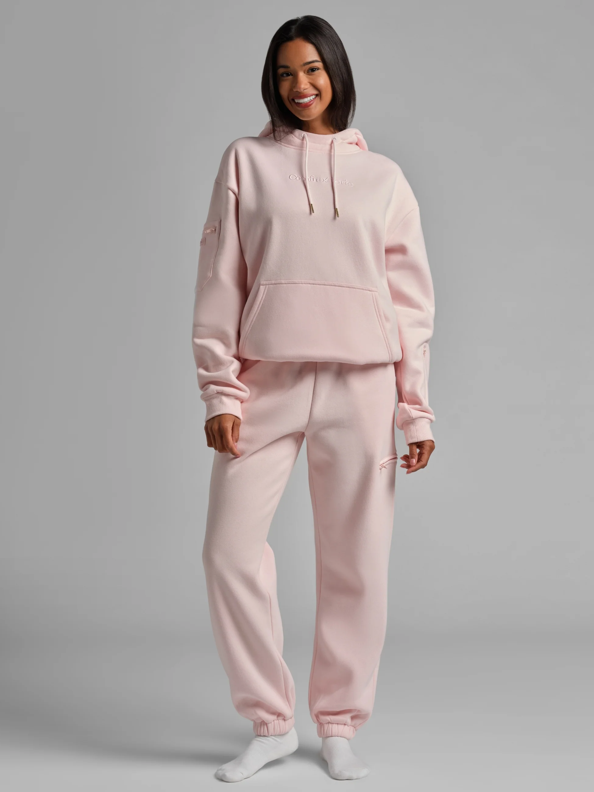 Comfrt x tarte Airplane Mode Travel Hoodie - Image 19