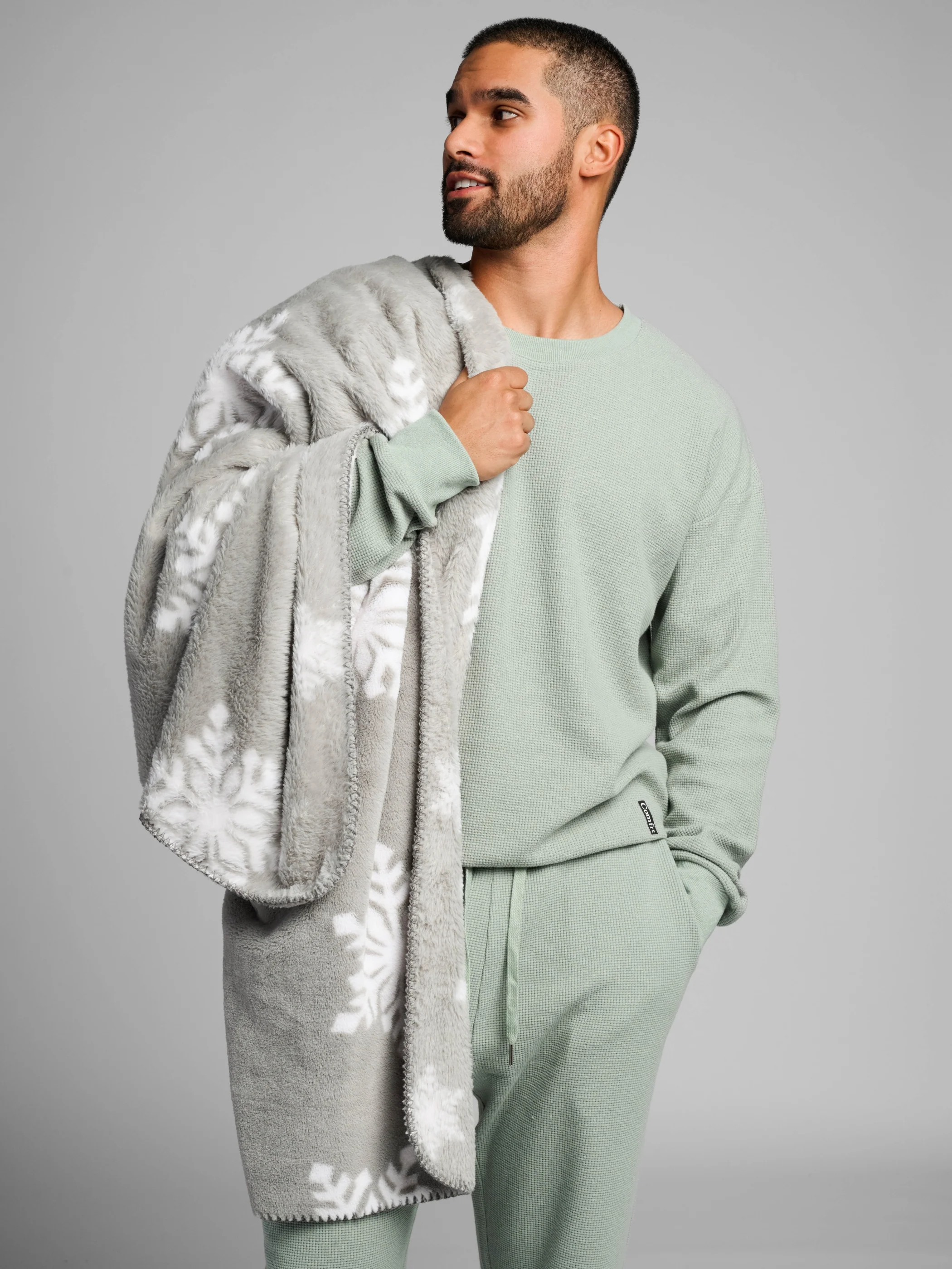 Faux Fur Blanket - Image 10