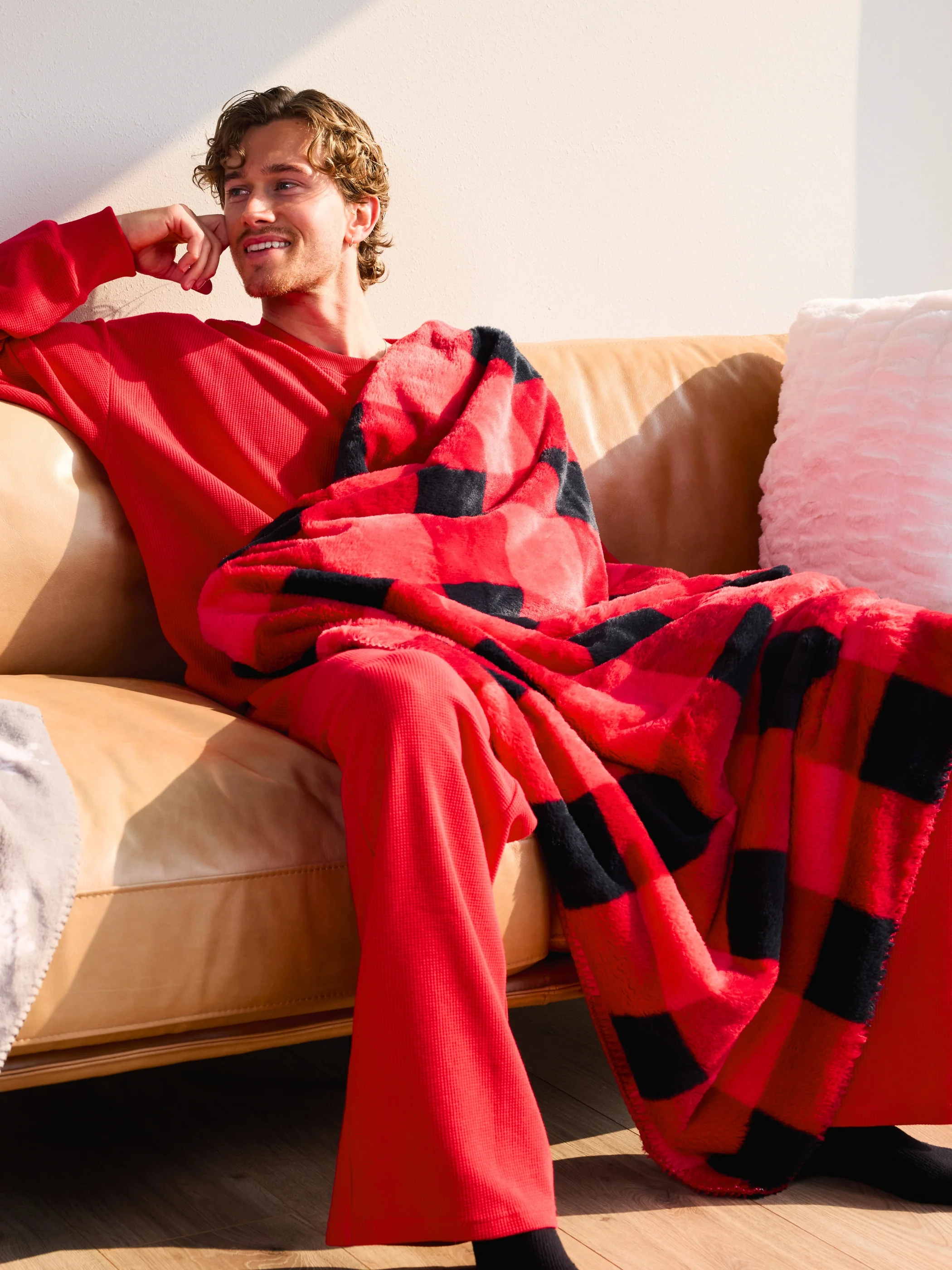 Faux Fur Blanket - Image 3